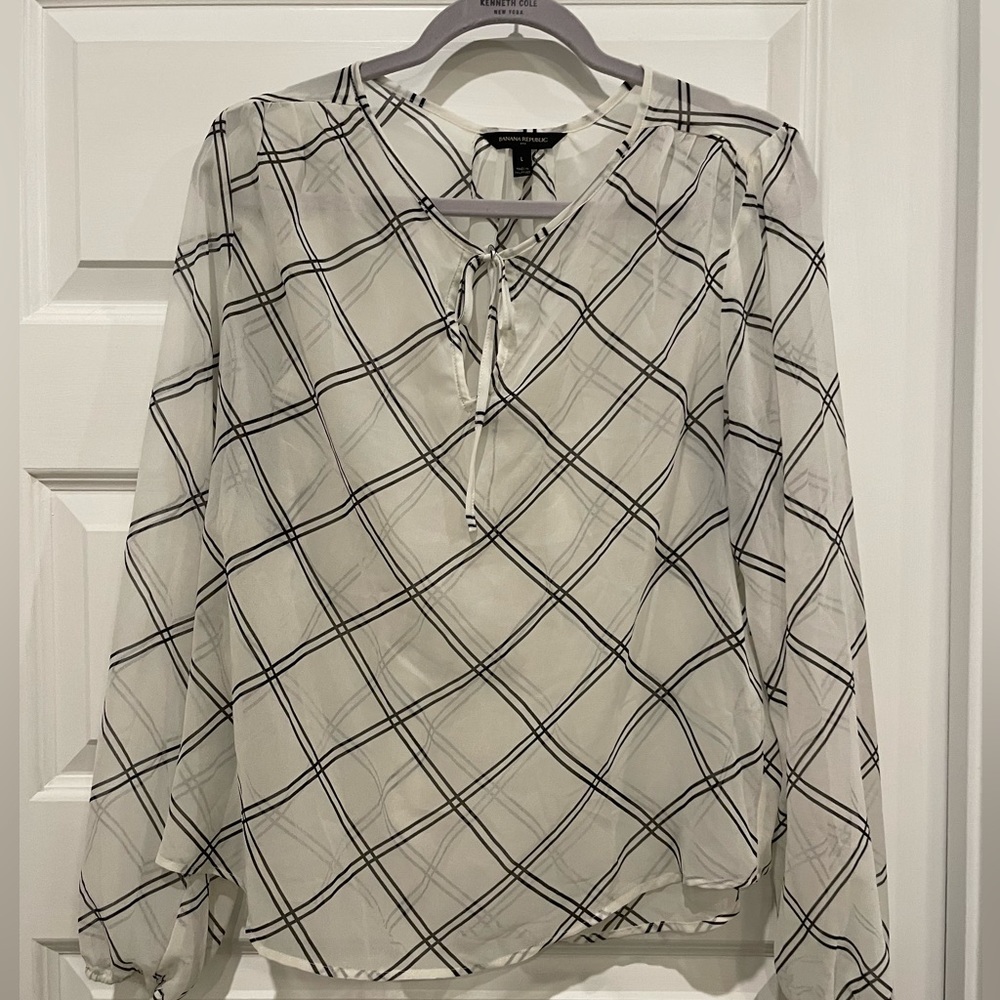 Banana Republic- White & Black Long Sleeve Blouse- Size Large